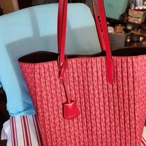 Micheal Kors Tote